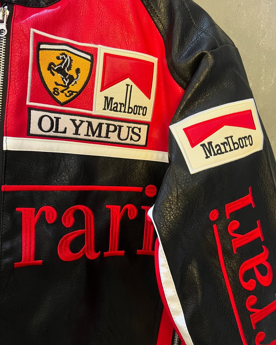 close-up-detail-embroidered-logo-heritage-ferrari-jacket